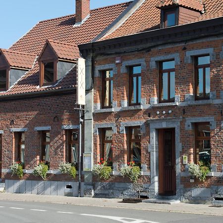 Auberge Le XIX Eme Thulin Eksteriør bilde