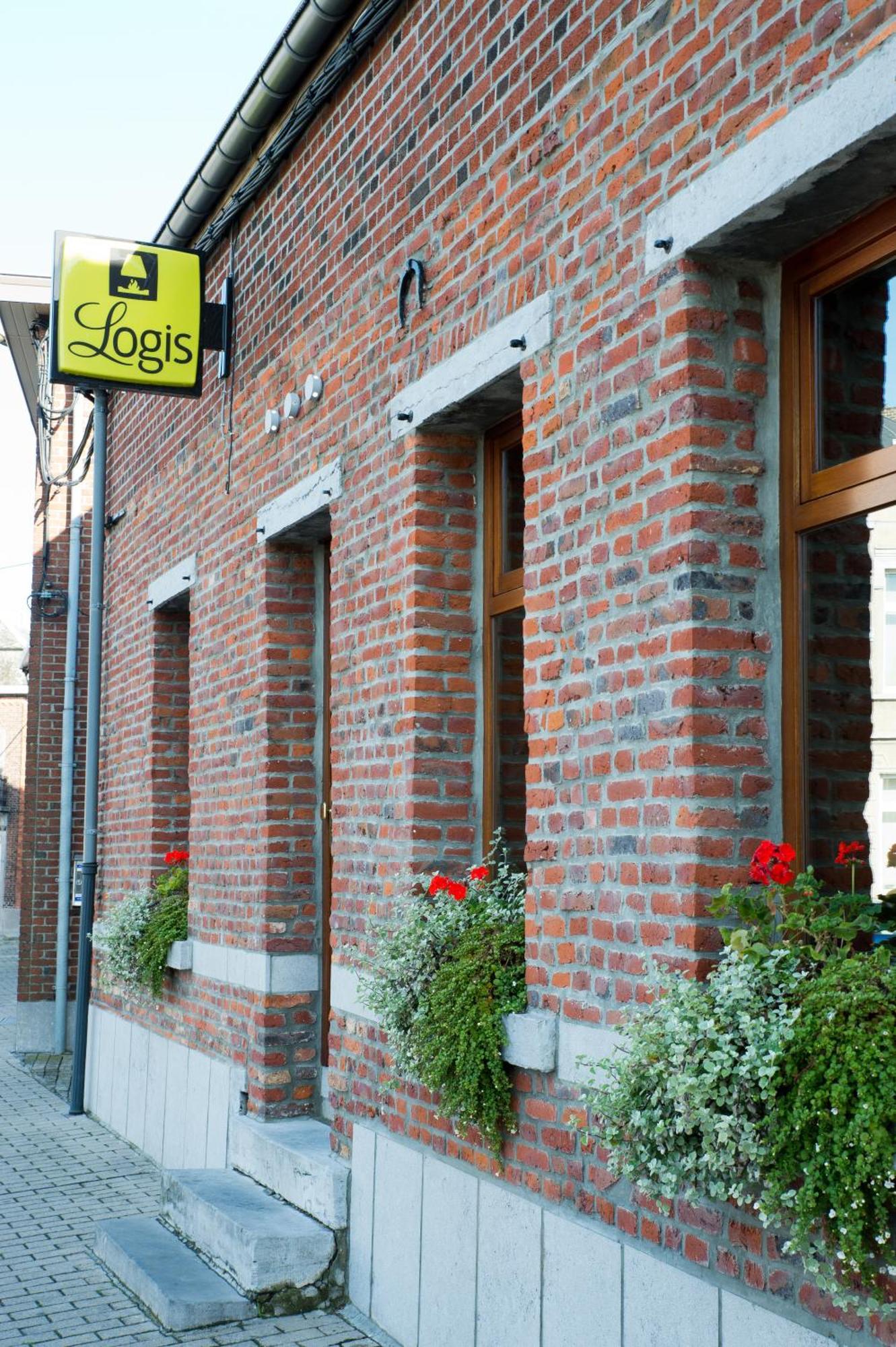 Auberge Le XIX Eme Thulin Eksteriør bilde