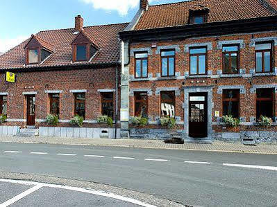 Auberge Le XIX Eme Thulin Eksteriør bilde